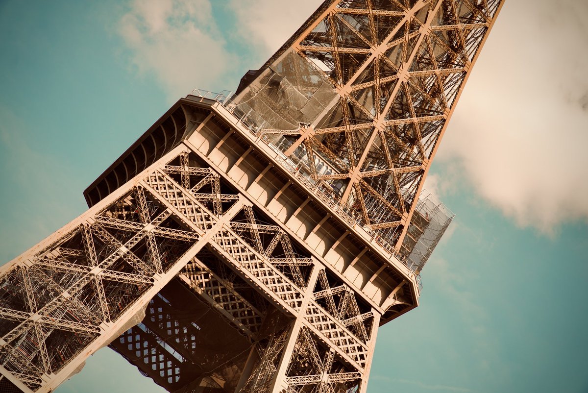 CamaritaPhoto's tweet photo. Paris the city of light https://t.co/ThYUpk1b0V