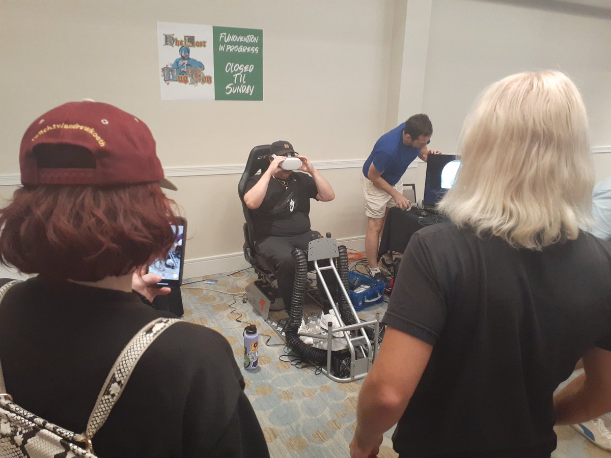 SeanMillsMedia's tweet photo. A virtual reality Bugworld Online brings us one step closer to bringing THE LAWNMOWER MAN to reality.
#bugcon2022 https://t.co/ydU0gLvq8V