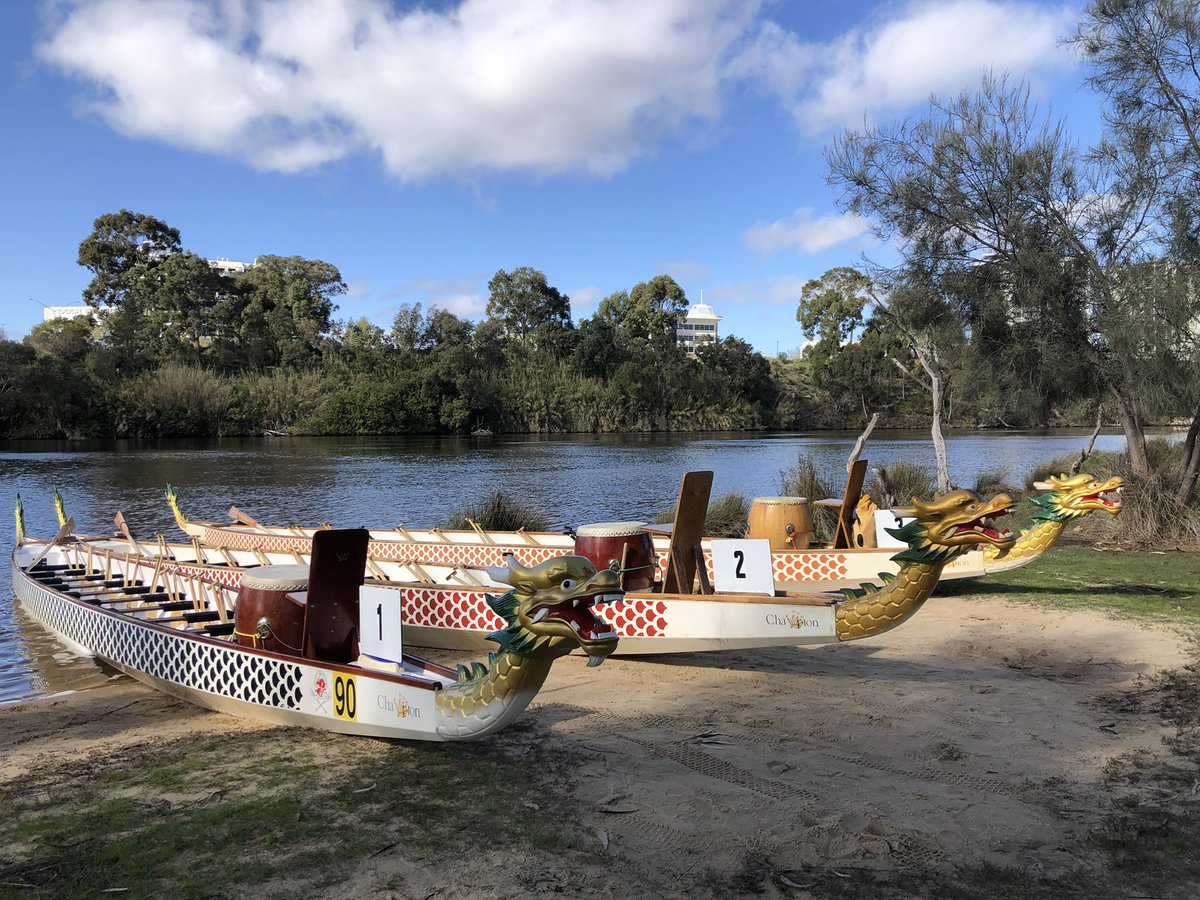MuscaRoseanne's tweet photo. Year 9’s getting ready for some Dragon Boat Racing! 🐲 #hccellenbrook https://t.co/nXFaO1vtOH