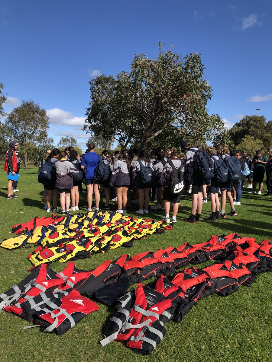 MuscaRoseanne's tweet photo. Year 9’s getting ready for some Dragon Boat Racing! 🐲 #hccellenbrook https://t.co/nXFaO1vtOH