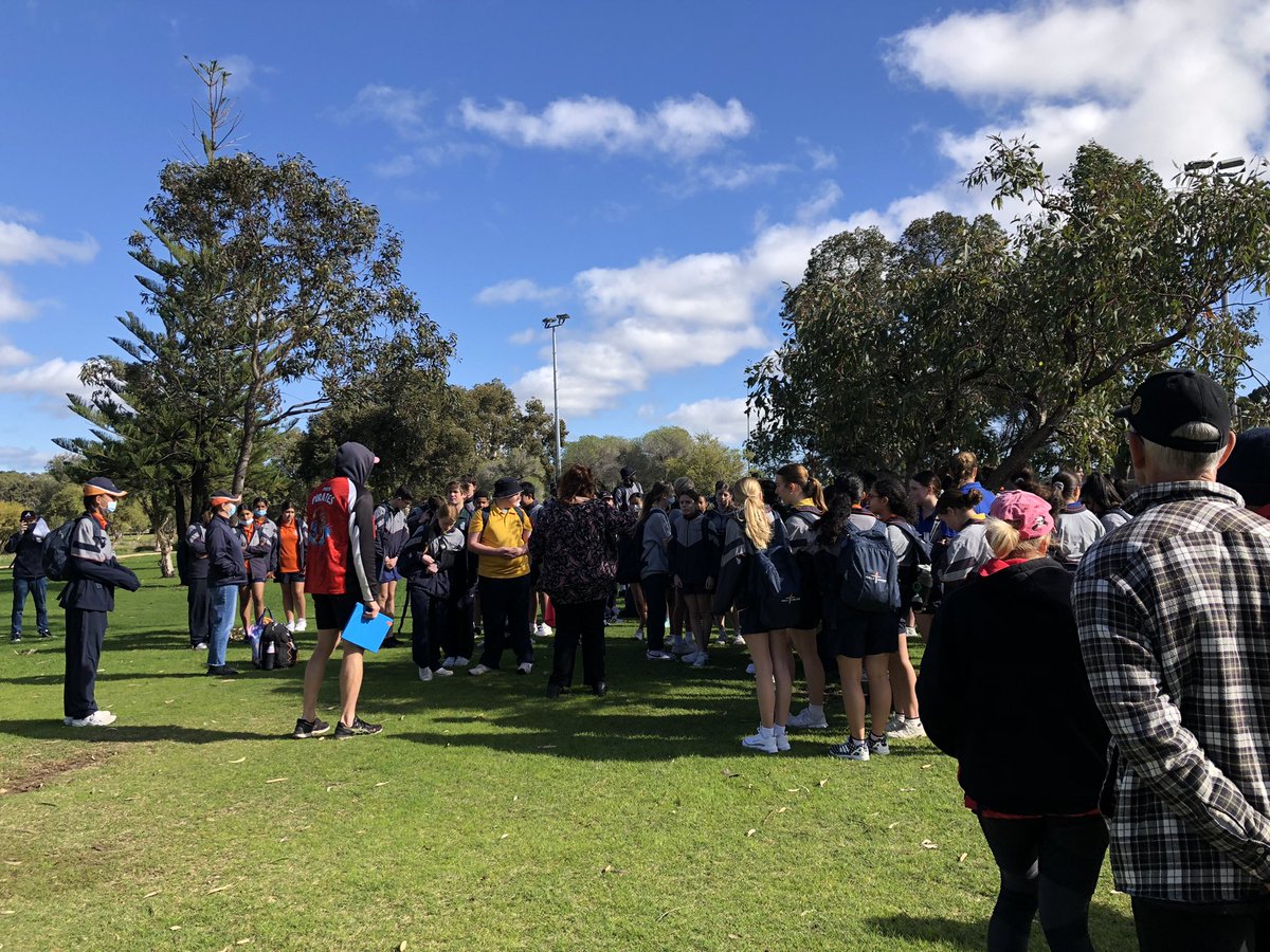 MuscaRoseanne's tweet photo. Year 9’s getting ready for some Dragon Boat Racing! 🐲 #hccellenbrook https://t.co/nXFaO1vtOH