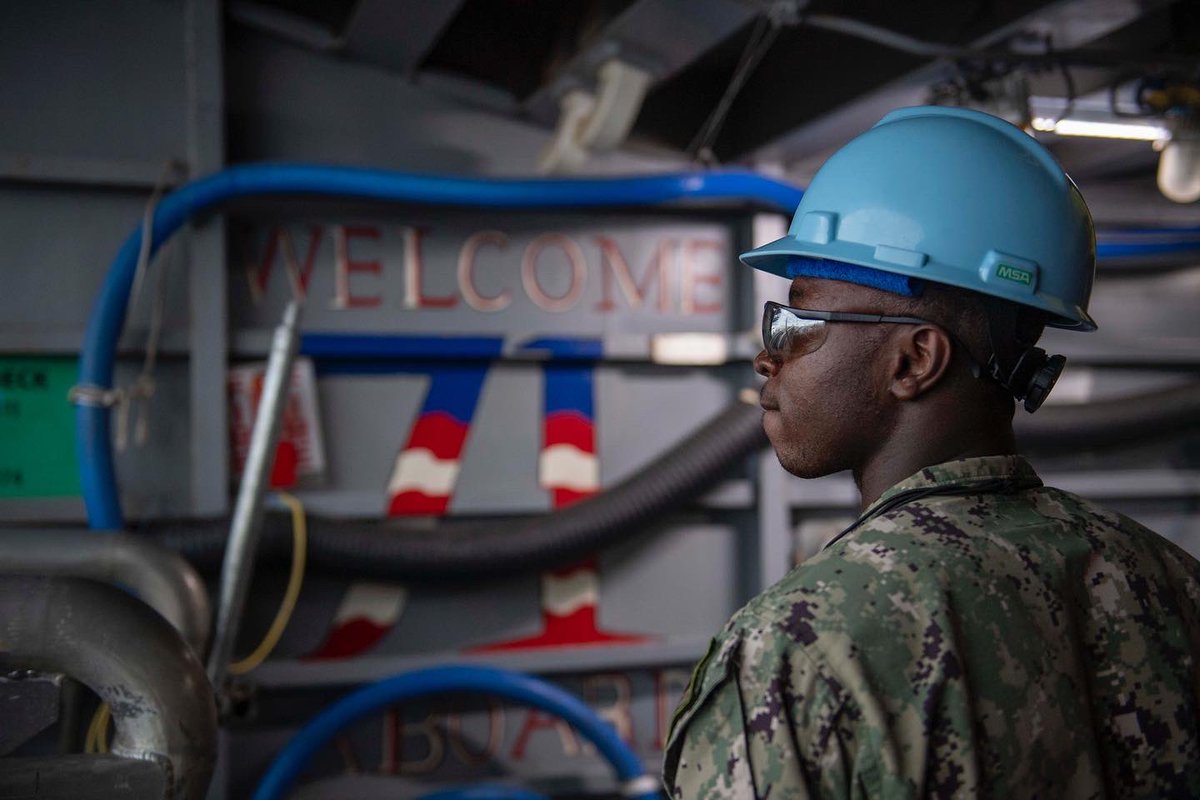 TheRealCVN71's tweet photo. Here's the photo YOU chose for the #PhotoofTheWeek! Thank you for your participation, and make sure to check back in tomorrow for the next poll!
๐ธ: MCSN Jahred Johnson
#TR #TRStrong #NavalPhotography https://t.co/mSGMHh7gUl