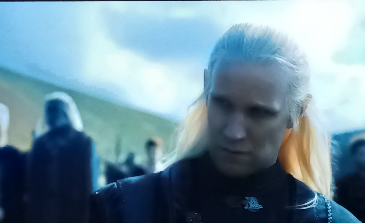 DavidCav21's tweet photo. #HouseoftheDragon (Ep. 1): Iniciamos con la intriga política que caracterizaba a Game of Thrones como el show de calidad que era. Es el Succession de Westeros. Una producción impecable, un increíble y terrorífico Matt Smith, una prometedora Emma D'Arcy. Iniciamos muy bien. https://t.co/obBhvZuqgl