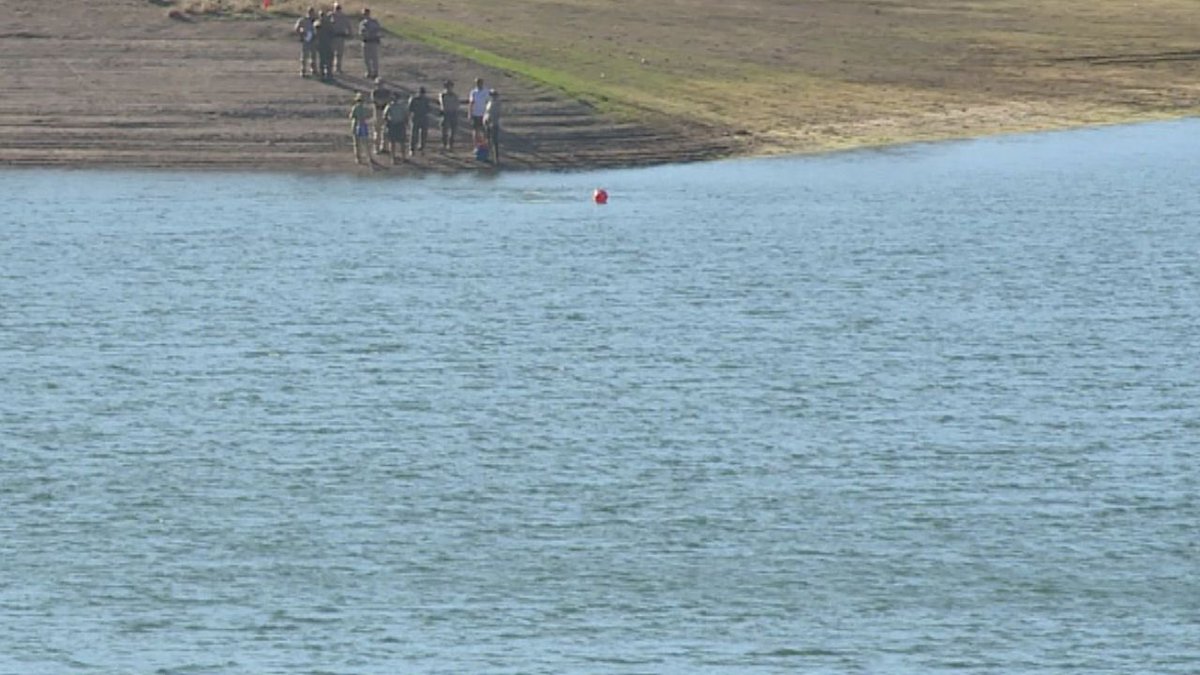 crystalgonair's tweet photo. #Developing Placer County Sheriff's Office are at Prosser Creek Reservoir after volunteer search dive team posted to social media announcing they located missing 16yo #KielyRodni and her car in the reservoir.
Authorities have not confirmed any information. @KOLO8 https://t.co/IS31NUNIix