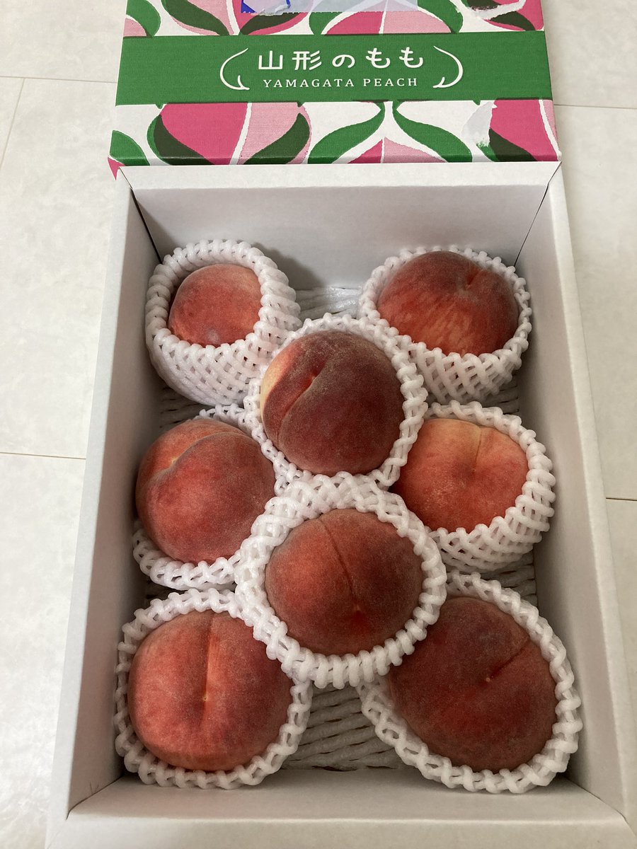 akiko14128's tweet photo. ヒューリックから山形の桃が届きました。
いい状態で、とっても美味しいそうです。 https://t.co/xjy26Axszt