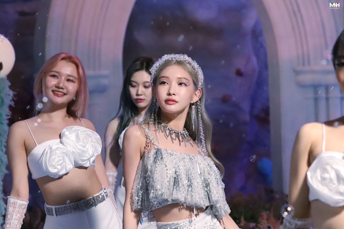 [📝] #POST
‘Sparkling’ 뮤직비디오 촬영 현장 비하인드

👀 naver.me/Gz2zburX

#청하 #CHUNGHA
#BareRare #Sparkling
#CHUNGHA_BareRare
#CHUNGHA_Sparkling