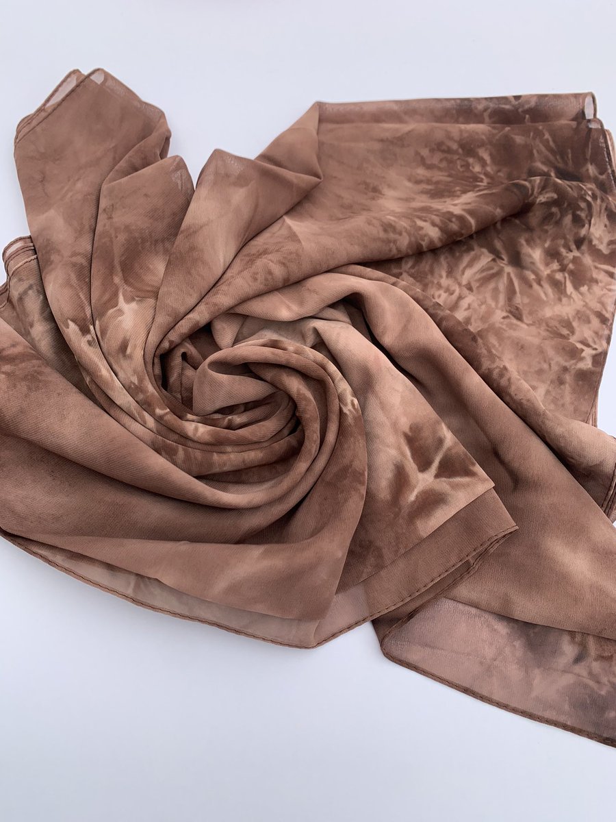 Zanzee_zee's tweet photo. I take God beg you,please retweet this for me🙏🙏

Ombré Chiffon Scarf🧕 

Perfect scarf for your plain dresses 

Price: #3,000

Available in different prints

To shop, dm or whatsapp https://t.co/do6HspVkV8 https://t.co/2PZGugKlD3