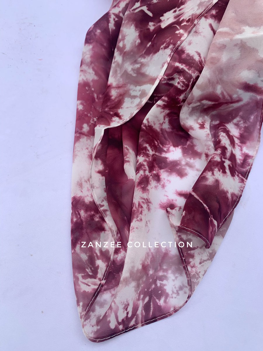 Zanzee_zee's tweet photo. I take God beg you,please retweet this for me🙏🙏

Ombré Chiffon Scarf🧕 

Perfect scarf for your plain dresses 

Price: #3,000

Available in different prints

To shop, dm or whatsapp https://t.co/do6HspVkV8 https://t.co/2PZGugKlD3