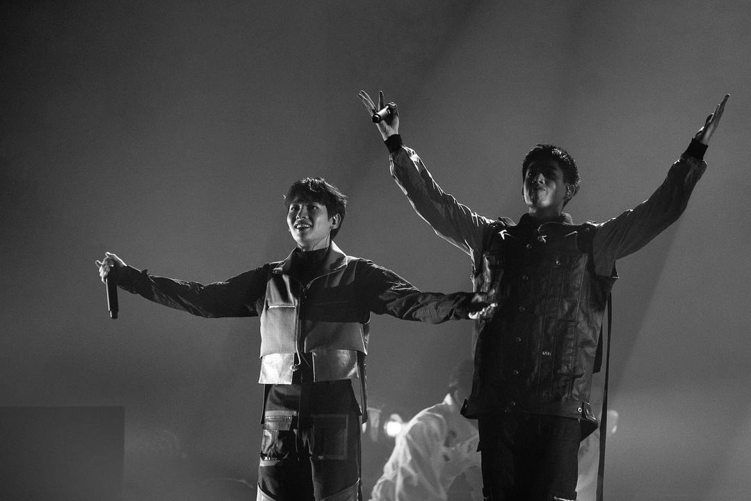 offguning's tweet image. p’kwang: keep going together 💖