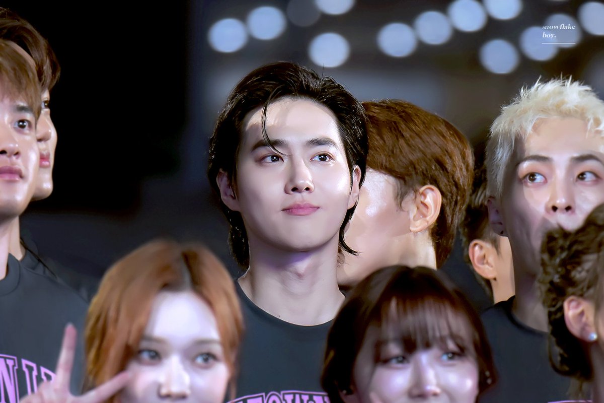 zhanghida's tweet photo. شما تو نگاه اول جونمیونو میبینین
تو نگاه دوم مینسوک و بعد اون فقط مینسوک:)
@weareoneEXO https://t.co/HfBsP3OJb8