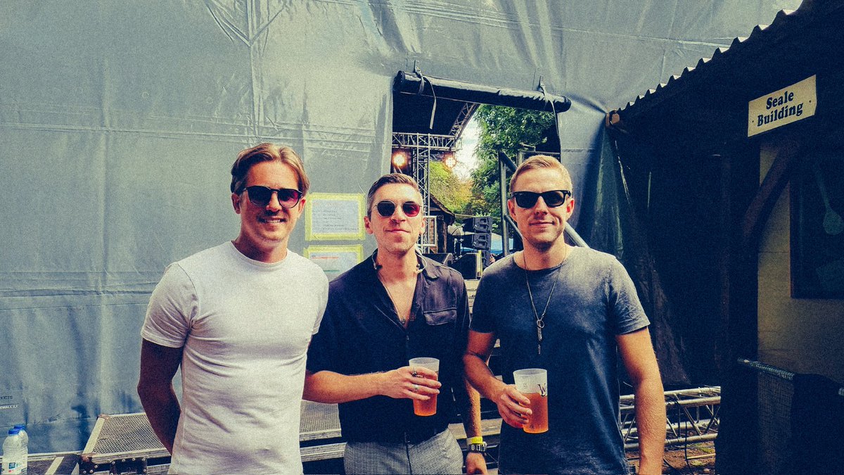 coaxuk's tweet photo. THANK YOU @Weyfest - you were bloody beautiful! Thanks for all the love x https://t.co/N6YBWD7dMH