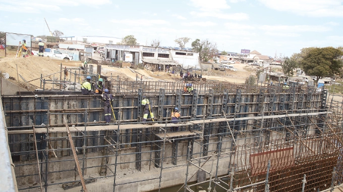 GuardianZim's tweet photo. Court endorses Mbudzi interchange project https://t.co/2KsII5gnke https://t.co/efGZytsmXr