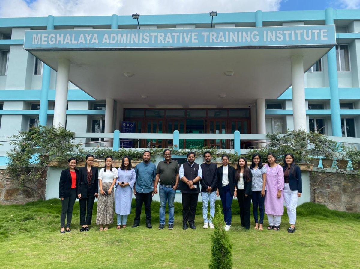 BIPP_ISB's tweet photo. Prof @AnjalPrakash conducts two-day #workshop on 'Qualitative Research Methods' for @mlrf_mig fellows in Shillong, apprising them of #data collection methods, tools, and implications of qualitative #research. @SShariqueM #MLRF #fellowship #Meghalaya https://t.co/05PMd8zcer