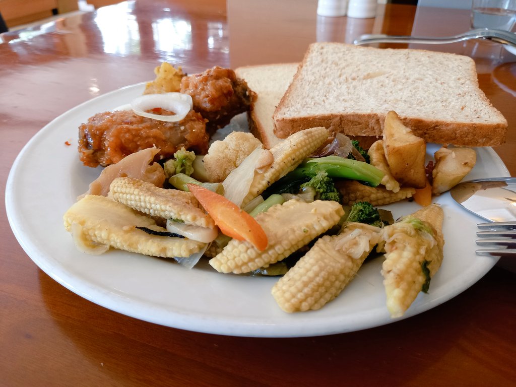Desi84774697's tweet photo. Terima kasih Surabaya atas hospitality nya. https://t.co/DB8VGy4xZ8