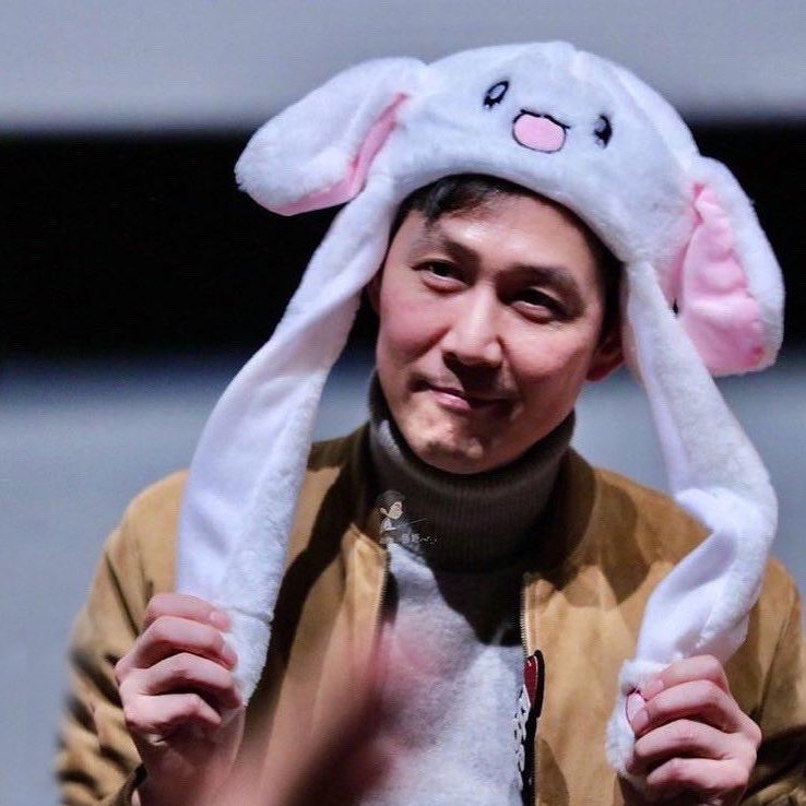 Idk why I'm obsessed with this man. His too adorable to handle 😩💗