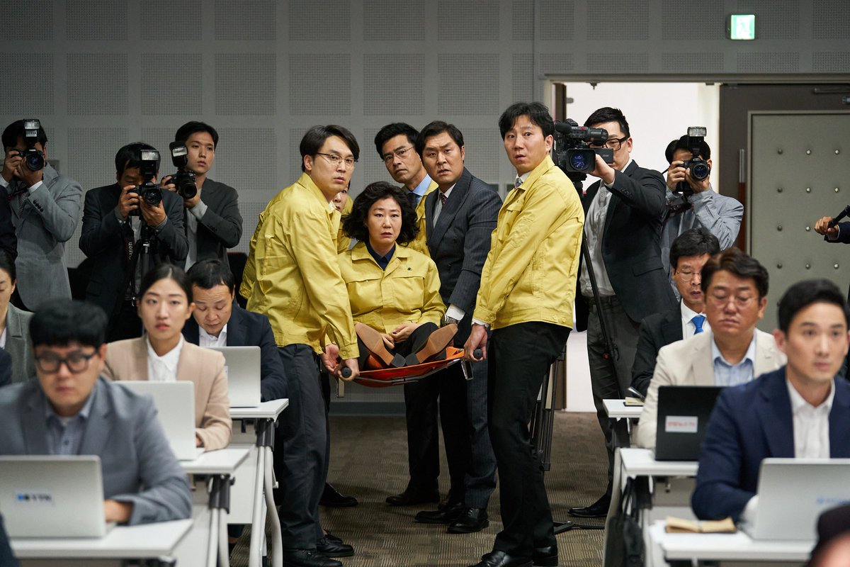 crd_kdrama07's tweet photo. Still Cut Film #HonestCandidate
Cast #RaMiRan #KimMooYeol
#YoonKyungHo #SeoHyunWoo #ParkJinJoo #YoonDooJoon
Tayang 28 September Mendatang. https://t.co/80cxPljTpJ