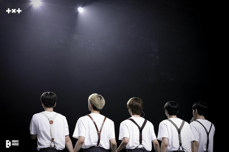 booh48447585's tweet photo. Every moment I spend watching them is a new beautiful memory but one memory that I'll never forget is the 3rd anniversary of txt it was my first anniversary with them and even though I wasn't in the concert I enjoyed making edits and watching clips of it. #MemoriesWithTXT https://t.co/5GzgbXJkaY