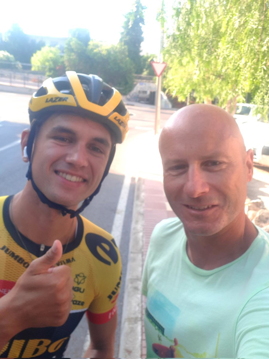 PhilthyRider's tweet photo. @MilanVader1 @JumboVismaRoad Good to meet you this morning, good to chat, GREAT to see you riding again. Good luck with training and hope to see you back racing in Croatia. Catch you in the hills around Coveta again hopefully. https://t.co/T9LFbuheoV