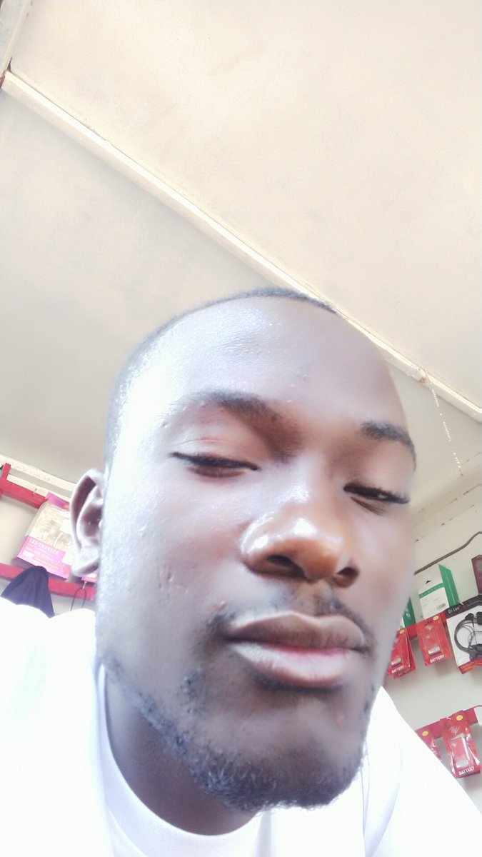 JosephSsali6's tweet photo. Taking a moment to think of ma work!! https://t.co/uGJQVDdWbM