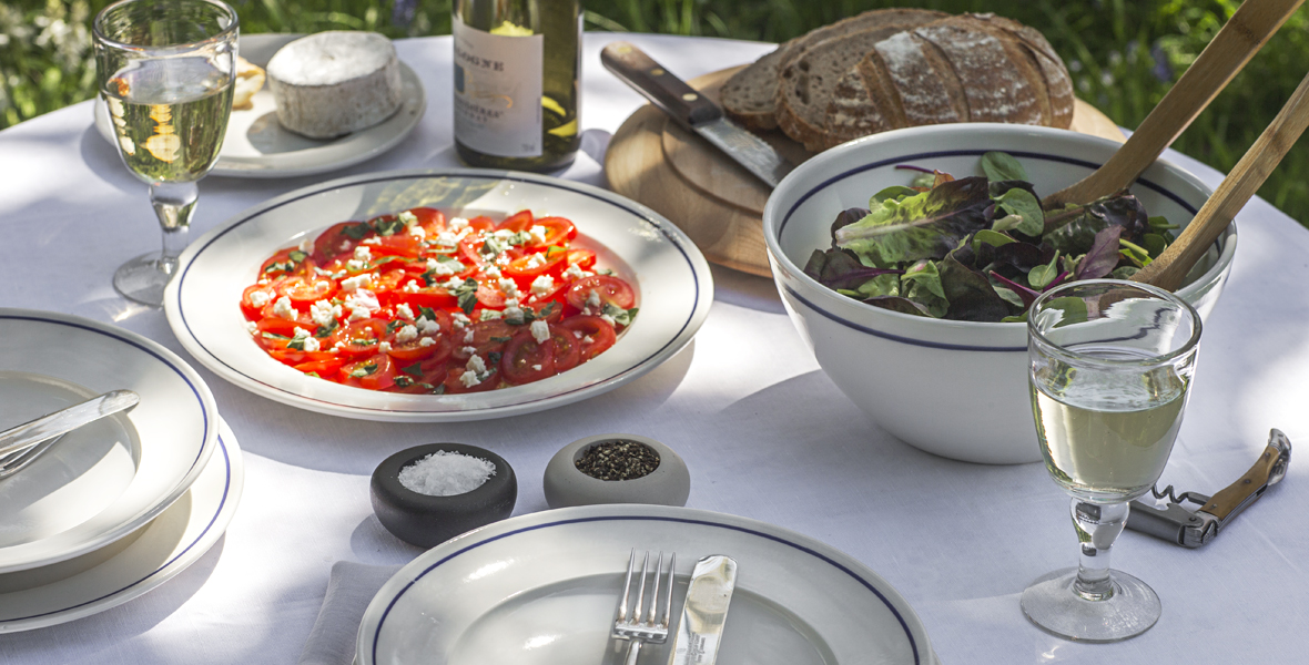 Ready for the weekend. 

Alfresco dining in the garden. Bliss.

bit.ly/3KbrDSo