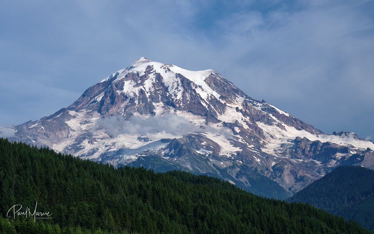 PaulMarcoe's tweet image. Mount Rainier was just showing off today! #pacificnorthwest
