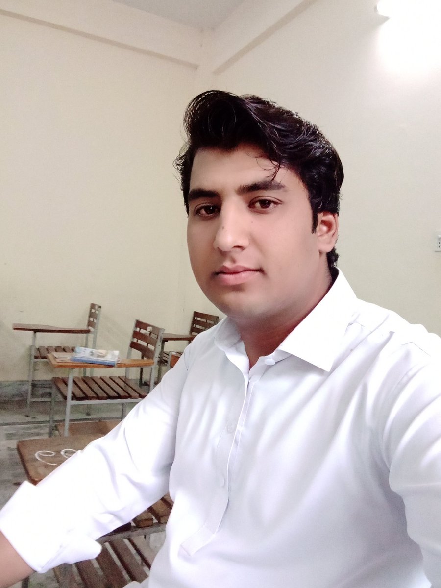 UmarRah14158845's tweet photo. At Examination Hall
#First_Paper https://t.co/f73lXmlmg5