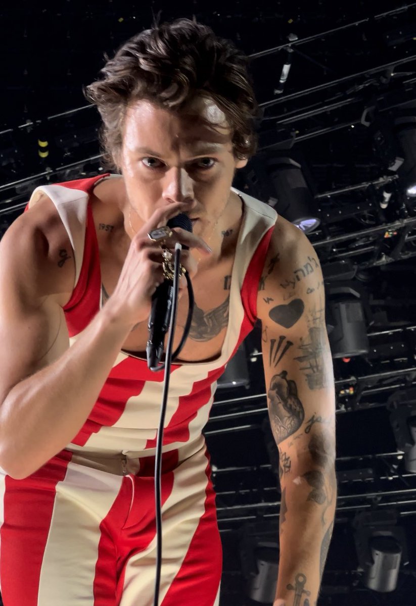 . (@stylesarchlve) on Twitter photo 