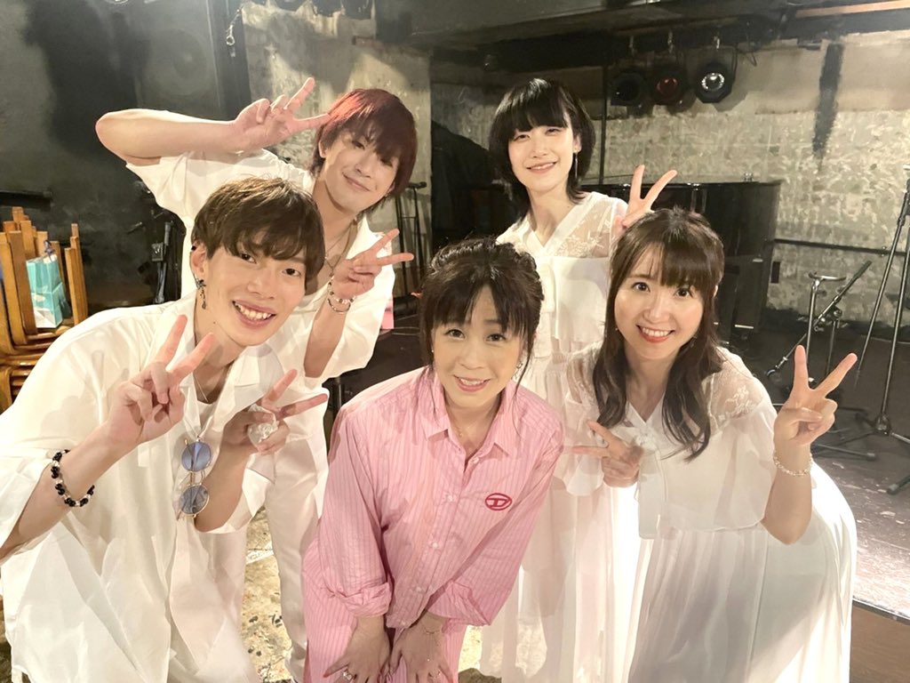 BraveZERO_4's tweet photo. 8月20日（土）代々木Barbara
「MinakaMiX Live vol.2」

🔷⚜️共演者さま⚜️🔷

◯ 中川奈美 さん @naminak

奈美さんの楽曲「あたたかい雪」
コーラスで出演させて頂きました❄️

ありがとうございました！！
またよろしくお願いします(^^)

#MML2 https://t.co/XD0pXvkRet