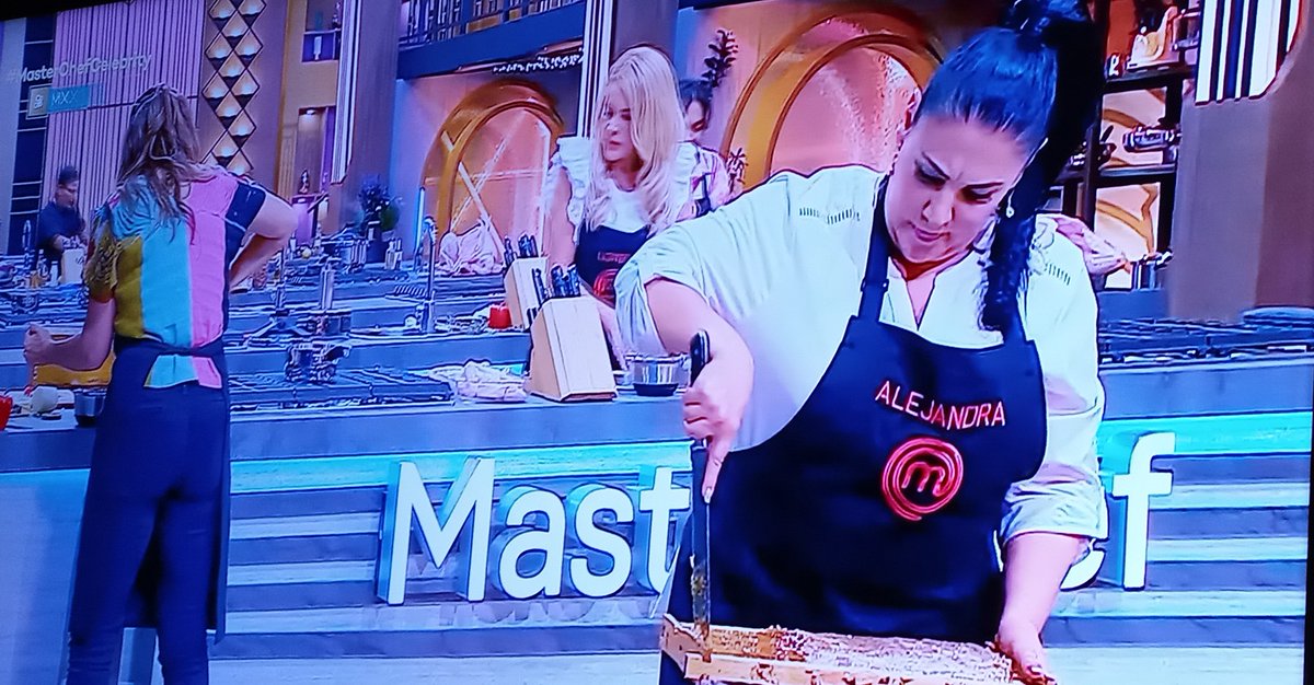 RosarioNolascoF's tweet photo. #MasterChefCelebritymx
@MasterChefMx #teamAvalos
@AvalosAle
La mejor!!!! https://t.co/JAB6q7VH8H