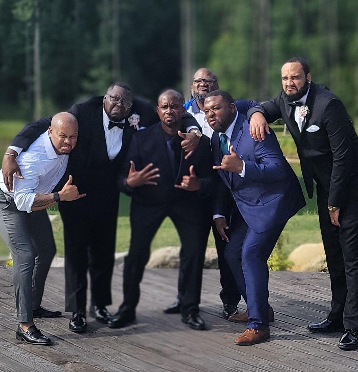 APJig5aw06's tweet image. Happiness is meeting with old friends and feeling like nothing has changed #TheSpeaks #BZ #Fall07 #AlphaPhiAlphaFraternityINC