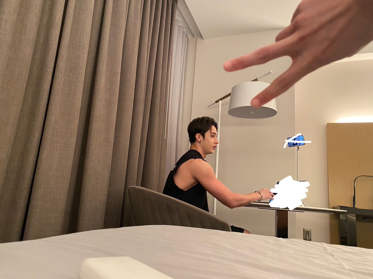 From_LeeKnow's tweet image. [220822] 12:50 PM KST 💭🐰 

📷

In real time 

Are you jealous?