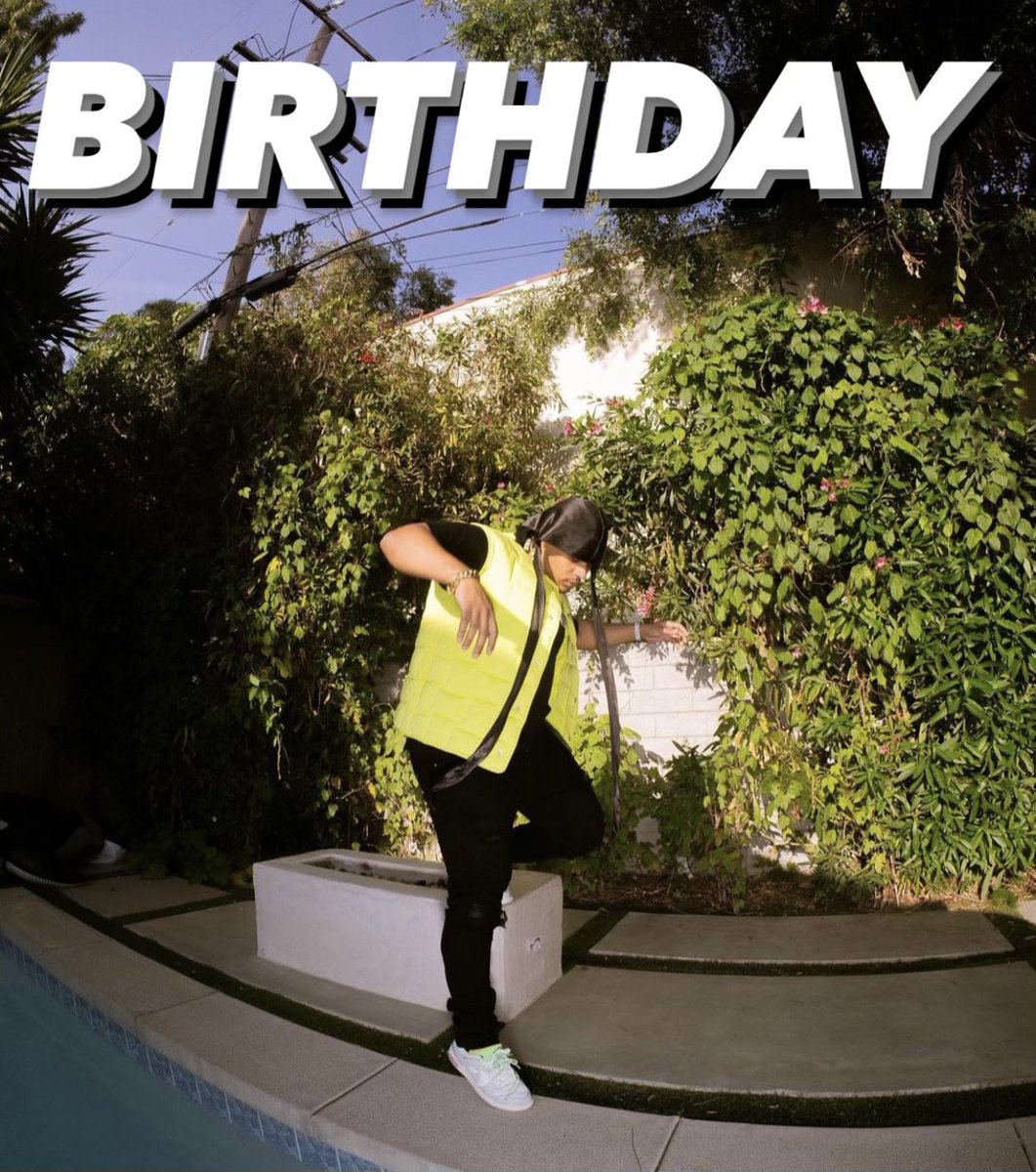 District10Live's tweet photo. HAPPY BIRTHDAY @FanumTV W FLEEEEEEEEEEEEET 🔥🔥🚨 https://t.co/TzppmehLhe
