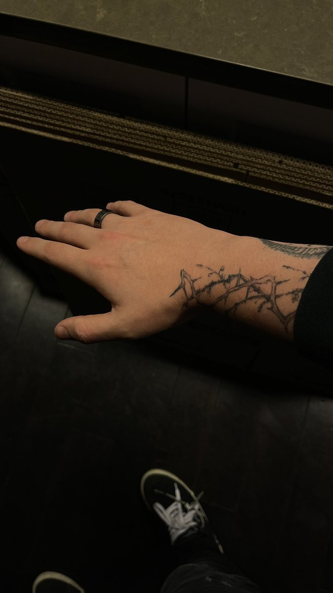 Hideouts tweet media