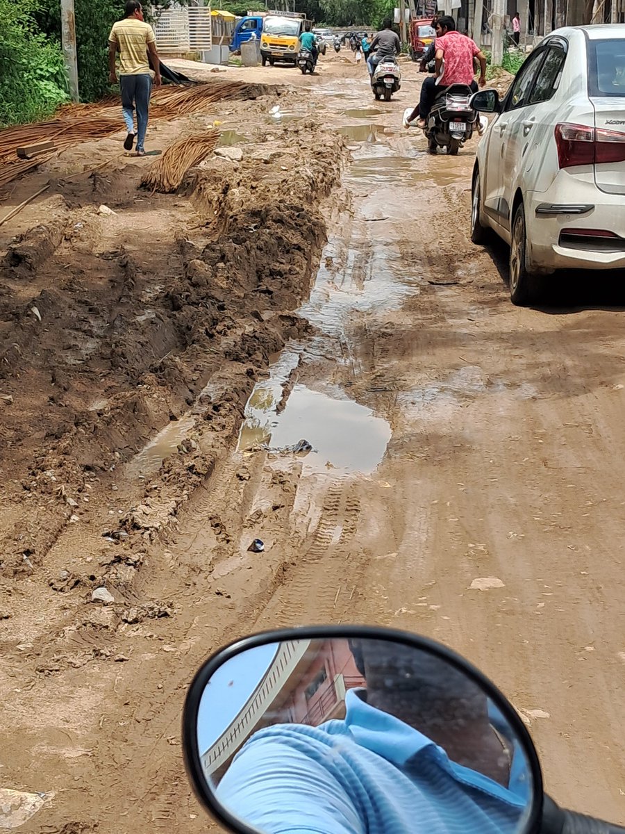 jeeth1981's tweet photo. @HMDA_Gov @KCWA_ @RaisRevolt @BachupallyS @IPRTelangana @HYDTP @MinisterKTR @hydcitypolice @praharitrust @vinay_vangala @HydForum @HiHyderabad @AdarshSindhu @CoreenaSuares2 @rajakesari99 @vsn369 @dheeraj_AEE @Ram242424 @AddlCPTrHyd @sselvan @TelanganaCMO @TelanganaCS @HydWatch https://t.co/XzRwoBDqW6