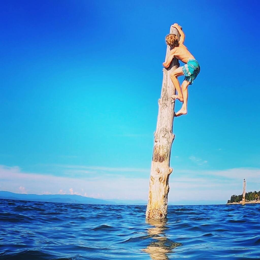 codeadamca's tweet photo. #climbing #vancouverisland #pacificocean #qualicumbeach https://t.co/uCy9F8zspi https://t.co/SVWL1uuOqZ