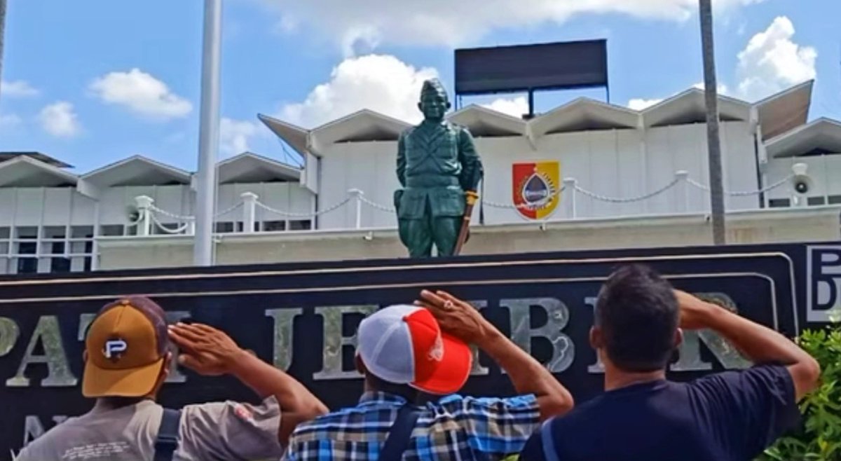 Kisah kasih orang desa mengenang jasa pahlawan Jember
youtu.be/PdmeJC2RlnY