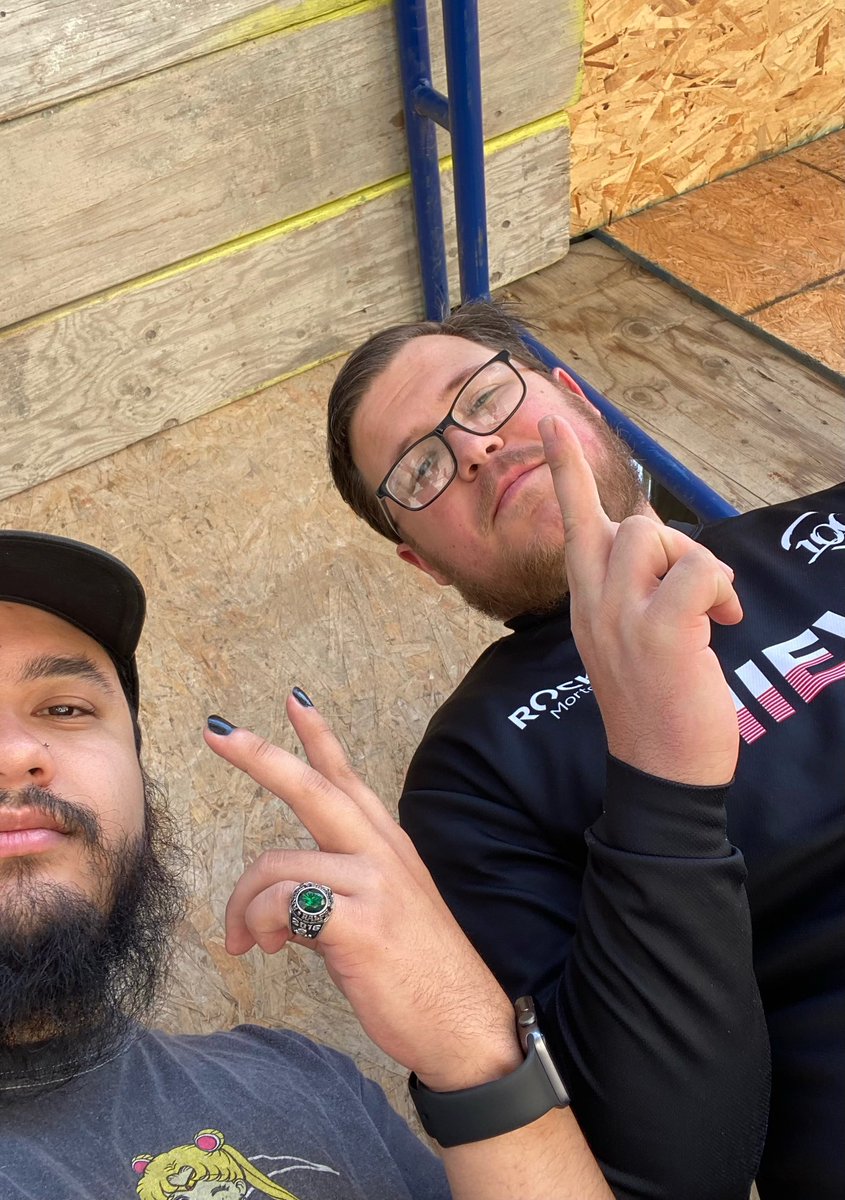 Trib3z's tweet photo. After close to 9 years I finally met some of my closest friend  Introduced those friends to comp cod it makes me miss the time when @_Lucifer213  would tap you on your should every sec saying that’s my girl to us laughing or ass off at the memes &amp; drinking mnt dew to lose weight https://t.co/8loJUyZHxJ