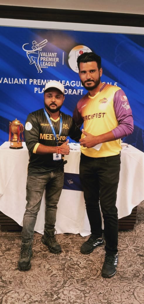 Imsalmanpathan's tweet photo. Wishing you a very happy birthday @vipulnarigaraofficial  May all your dreams come true.🎂🎂🎂

#SalmanPathan #VipulNarigara #happybirthday #valiatcricket #Ahmedabad #Gujarat https://t.co/4MXxM6g4vl