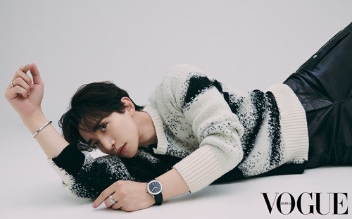 KoreanUpdates's tweet photo. 'VOGUE Korea' shared its pictorial with #2PM #LeeJunHo. 

He will star in new drama 'King The Land' with #GirlsGeneration #YoonA, as a chaebol successor who's thrown into inheritance war.

https://t.co/EAelx84VT8 VF https://t.co/lJlKB5D52P