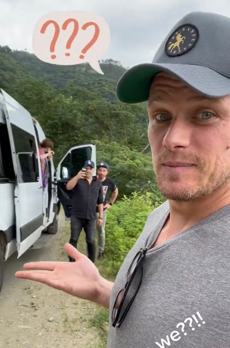 New_Sasha's tweet photo. If this is what he’ll give us - I’m so onboard with this TikTok thing 😍 https://t.co/mJQWN6Gqy6