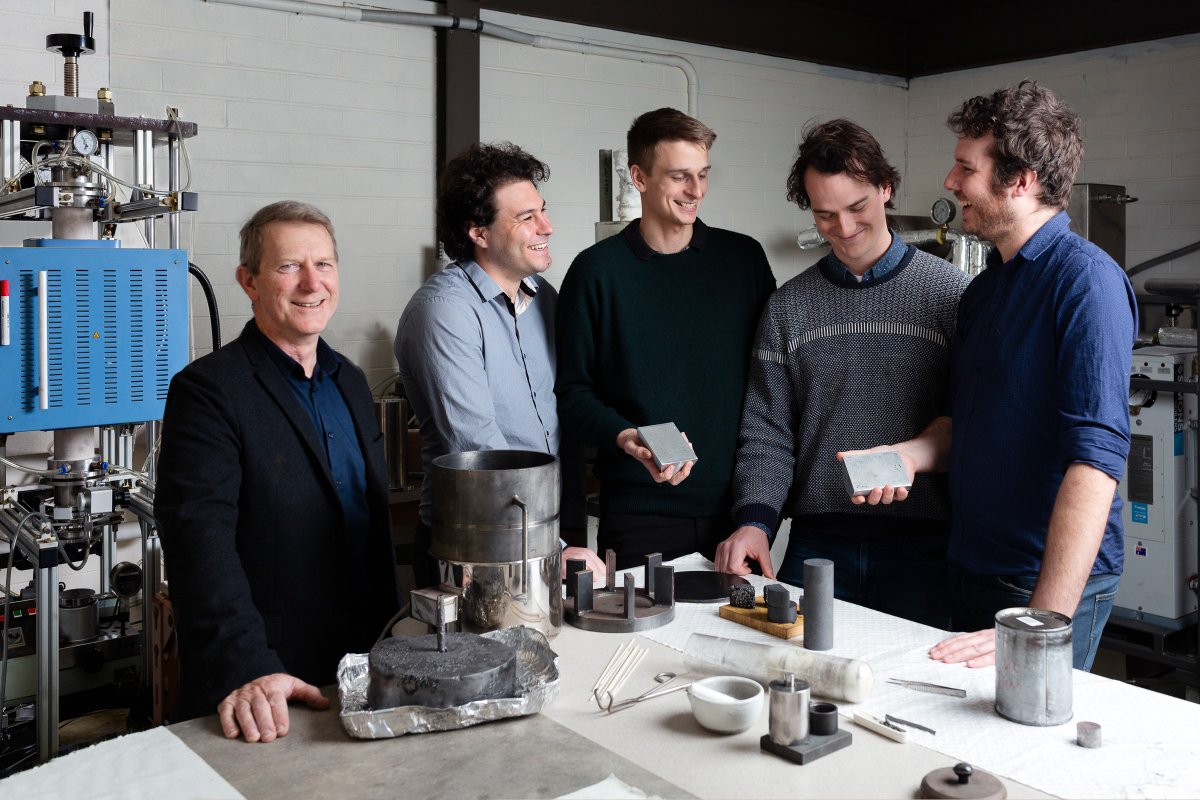 Main Sequence tweet media