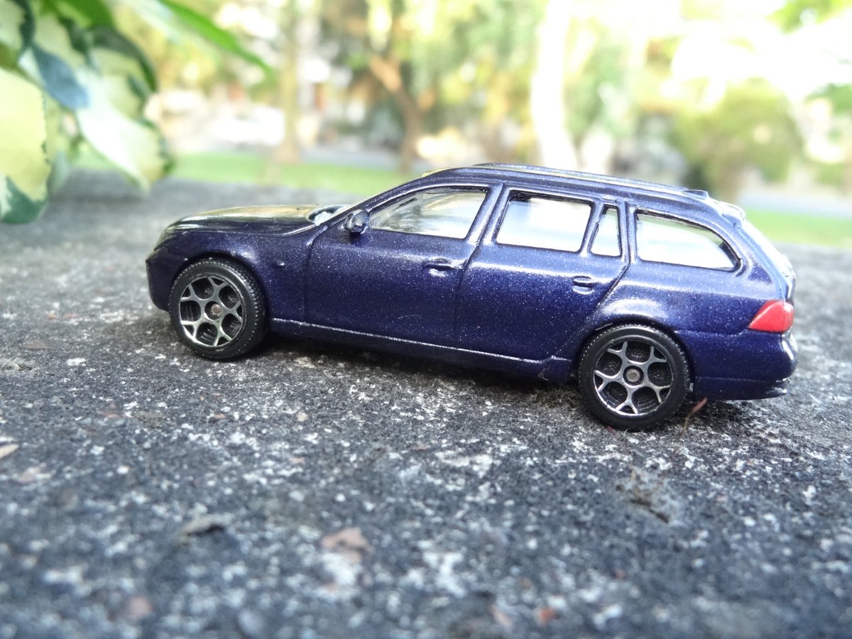 thetoysgarage's tweet photo. BMW 5 Touring E61 by Majorette

#bmw5touring #bmw5

Share if you like!

#majorette #diecastdaily #diecastcollector #loosediecast #164scalecollector #diecastpictures #diecastcarsphotography https://t.co/Oxbg31Cdfx