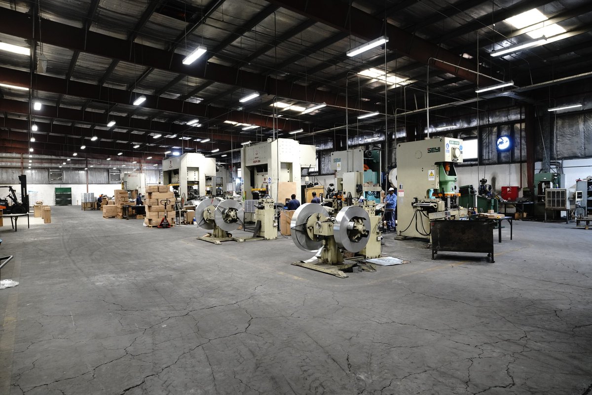 Alrouf_Factory's tweet photo. ACCESSORIES is an integral part of ALROUF ELECTRICAL ACCESSORIES MANUFACTURER operates from 2nd Industrial City, Dammam, Saudi Arabia.
https://t.co/CcD8aGYJ3f
#metallightswitchbox #octagonexplosionbox #emtconnector #clips #Junctionbox #emtpipe #boxes #cover #explosionbox https://t.co/FYt3WofgBH