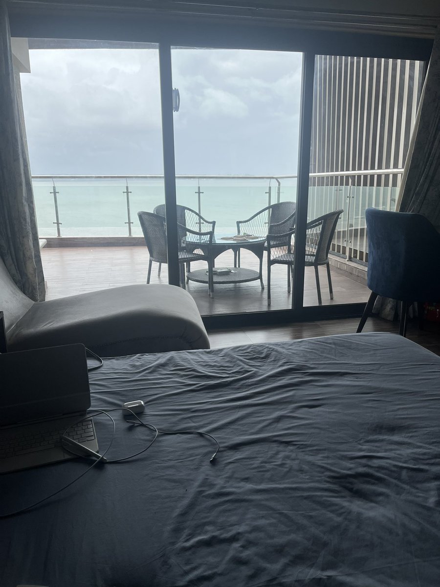 DichotomousRRR's tweet photo. Waking up to this view never gets old ❤️ https://t.co/ISiZxmUKbk