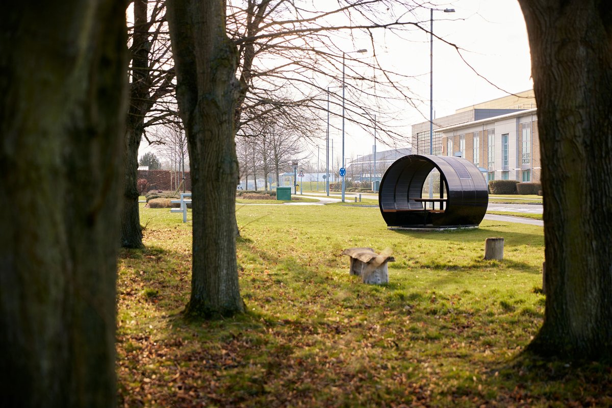 TheMeetingPodCo's tweet photo. Providing extra meeting space is invaluable and has given many of our client's offices a real boost- an added bonus when it's outside! 
#themeetingpodco #meetingpod #breakoutspaces #outdoorpod #outdoorworking #collaborativeworking #outdoorfurniture https://t.co/St1otsMjvX
