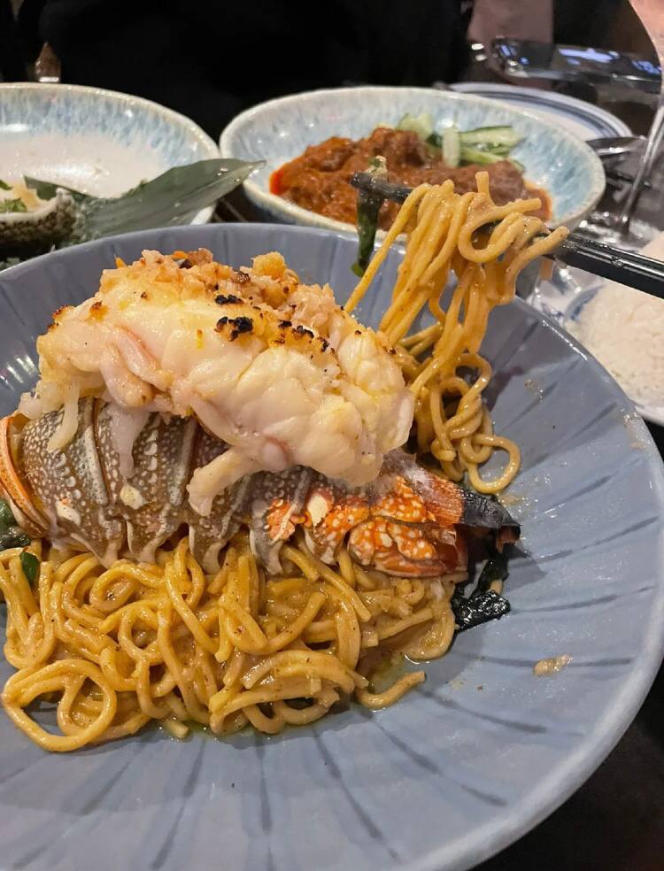annaDi36's tweet photo. Feeling better with a full stomach😉 https://t.co/x7symxiA31