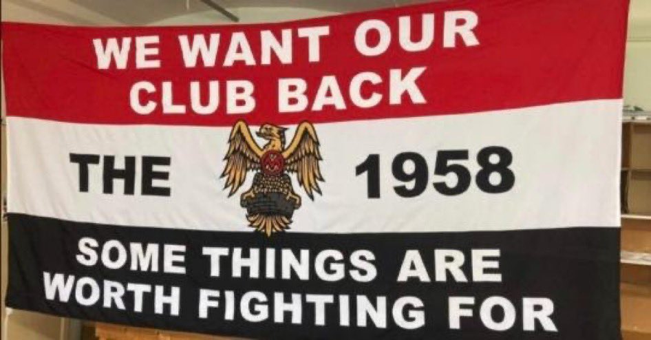 BigRedGaz's tweet photo. I see the Stretford End Arising 

🔴⚪️⚫️

#GlazersOut https://t.co/6zk7uH4TG7