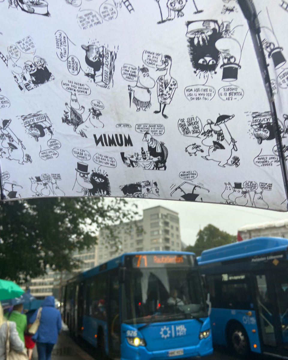 RT @sankuperis: Moomin umbrella in Helsinki. Didn’t plan this to happen when I bought it. https://t.co/uctThQTOuD
