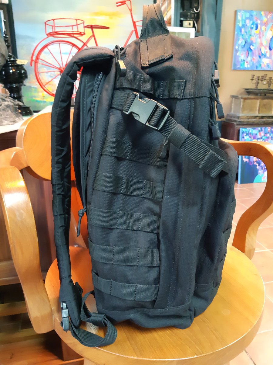Asking for permission from friends. I sell 5.11 r24 2.0 bag. I use it myself. Price 4,600฿ thai Price does not include shipping. For friends interested, you can inquire in chat room. Thank you very much.🙏