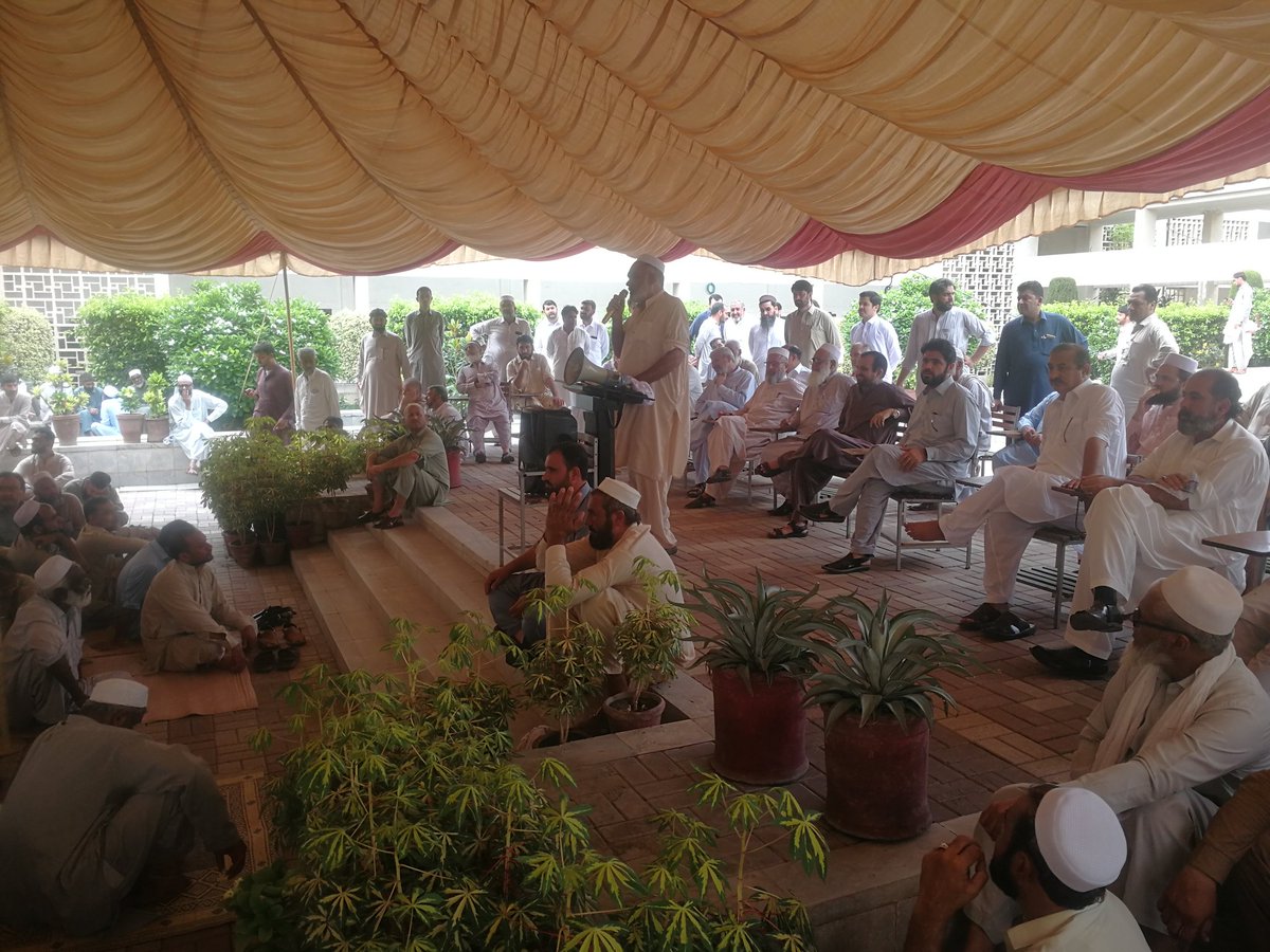 CaleeMMarwaT's tweet photo. The University of Agriculture Peshawar is on strike. Since 10th August 2022. Is there any one official to solve problem.
#Cmmahmoodkhan #KamranBanGash #qamaruddin #tamoorjagra #hecofficial https://t.co/PeGK44Izpp